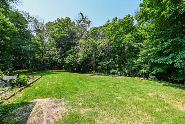 $525,000 | 4760 Vine Hill Road, Deephaven, MN 55331