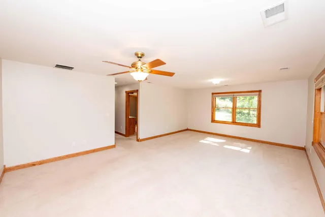 $525,000 | 4760 Vine Hill Road, Deephaven, MN 55331