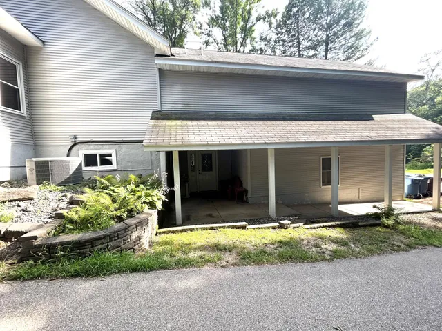 $525,000 | 4760 Vine Hill Road, Deephaven, MN 55331