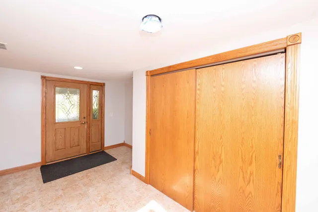 $525,000 | 4760 Vine Hill Road, Deephaven, MN 55331