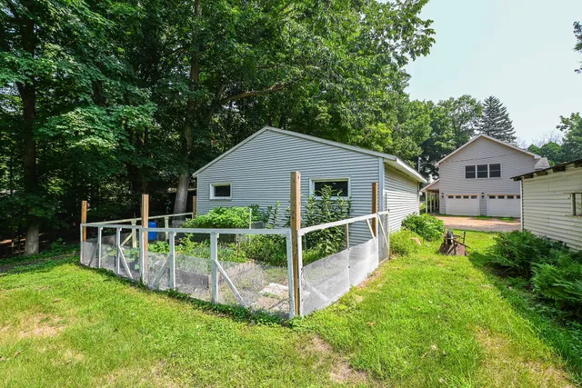 $525,000 | 4760 Vine Hill Road, Deephaven, MN 55331