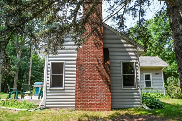 $525,000 | 4760 Vine Hill Road, Deephaven, MN 55331