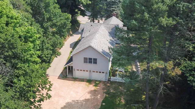$525,000 | 4760 Vine Hill Road, Deephaven, MN 55331