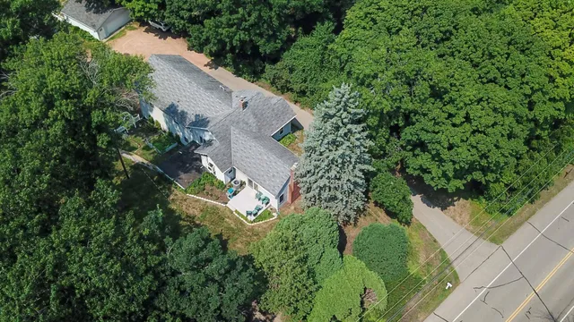 $525,000 | 4760 Vine Hill Road, Deephaven, MN 55331