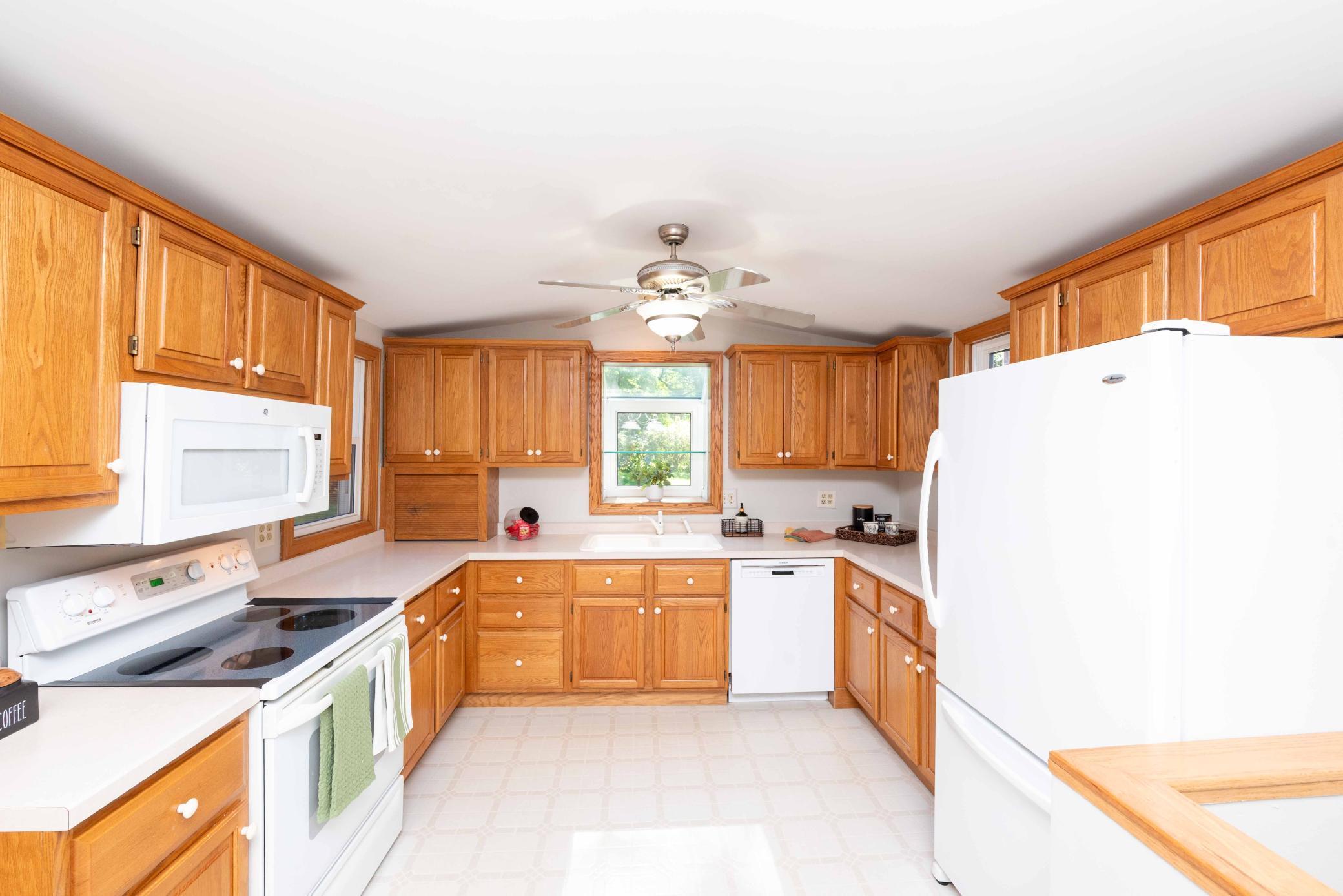 4760 Vine Hill Road Excelsior, MN 55331 - Photo 5 of 49