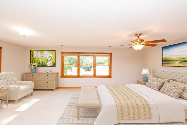 $525,000 | 4760 Vine Hill Road, Deephaven, MN 55331