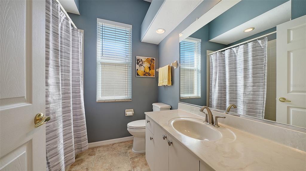 5566 Magnolia Tree Terrace Sarasota, FL 34233 - Photo 36 of 53