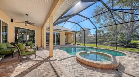 $675,000 | 5566 Magnolia Tree Terrace, Sarasota, FL 34233