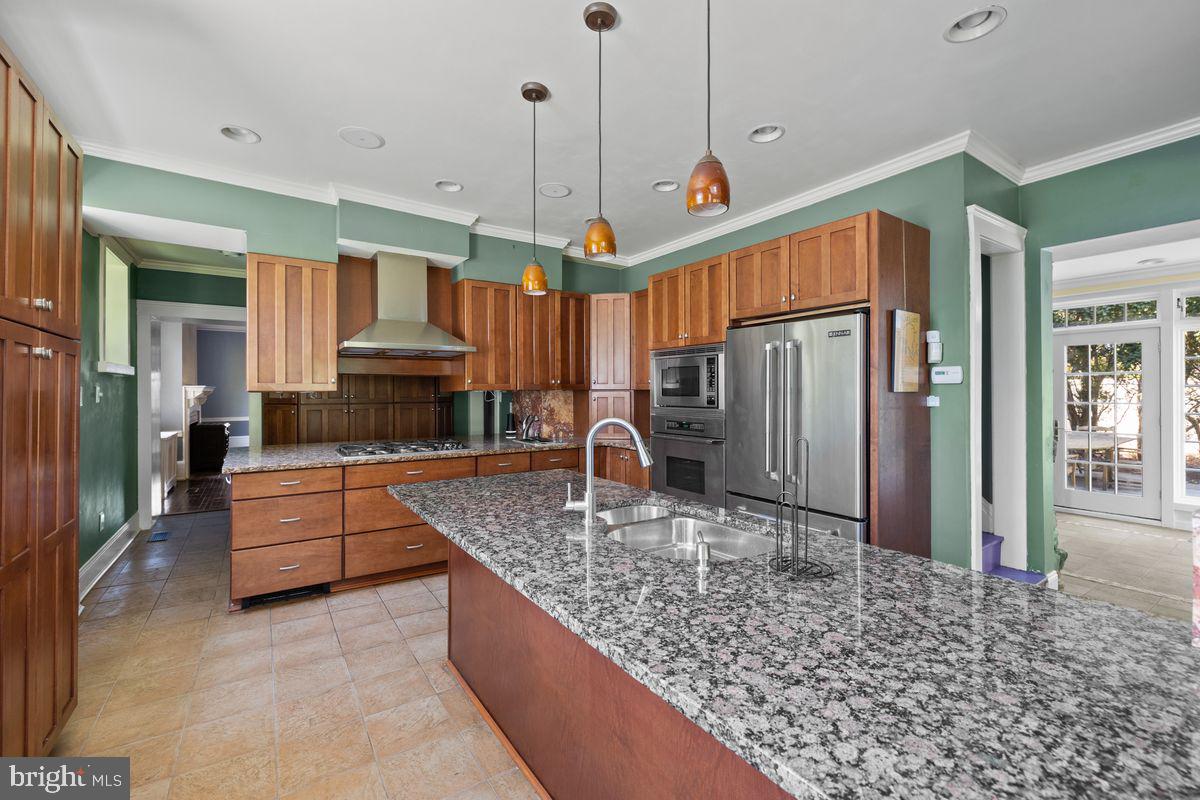 109 Edgehill Road Bala Cynwyd, PA 19004 - Photo 13 of 49 kitchen