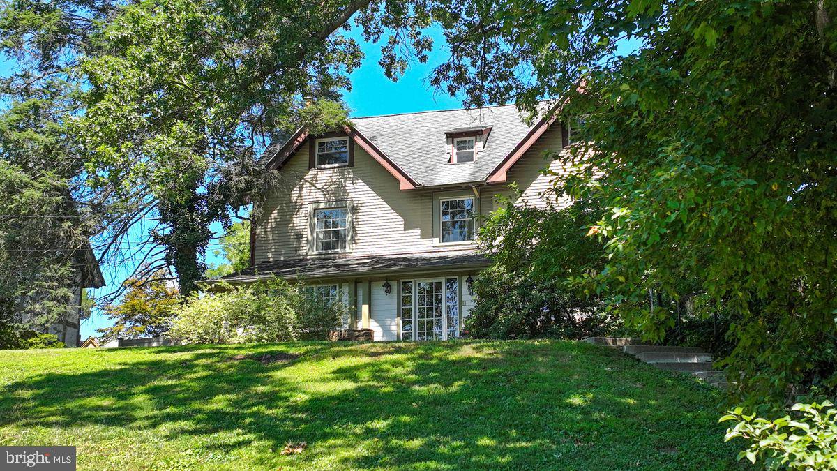 109 Edgehill Road Bala Cynwyd, PA 19004 - Photo 2 of 49 approach