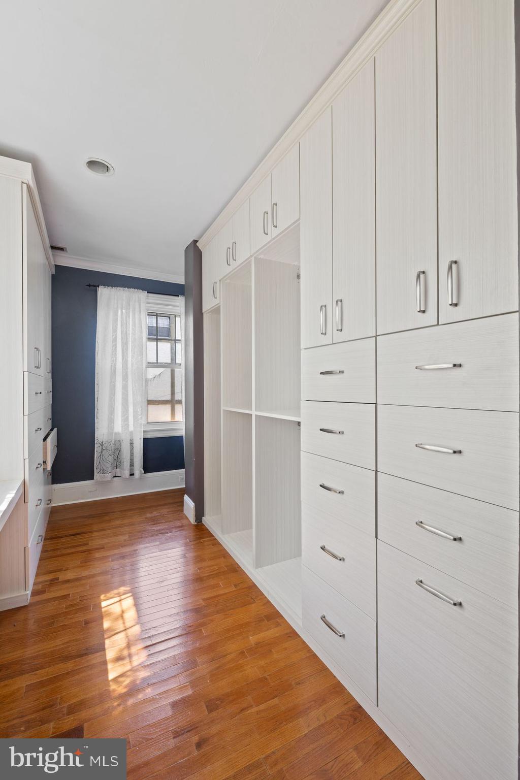 109 Edgehill Road Bala Cynwyd, PA 19004 - Photo 22 of 49 dressing closet