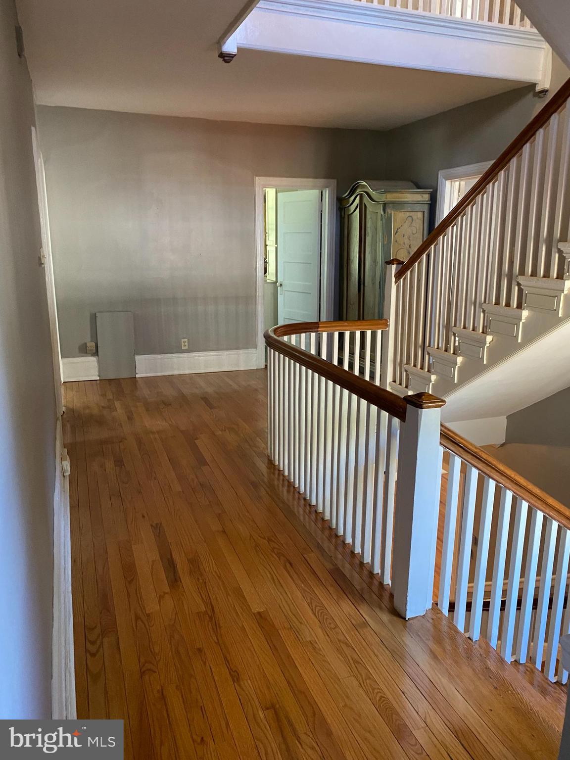 109 Edgehill Road Bala Cynwyd, PA 19004 - Photo 30 of 49 2nd Floor Landing