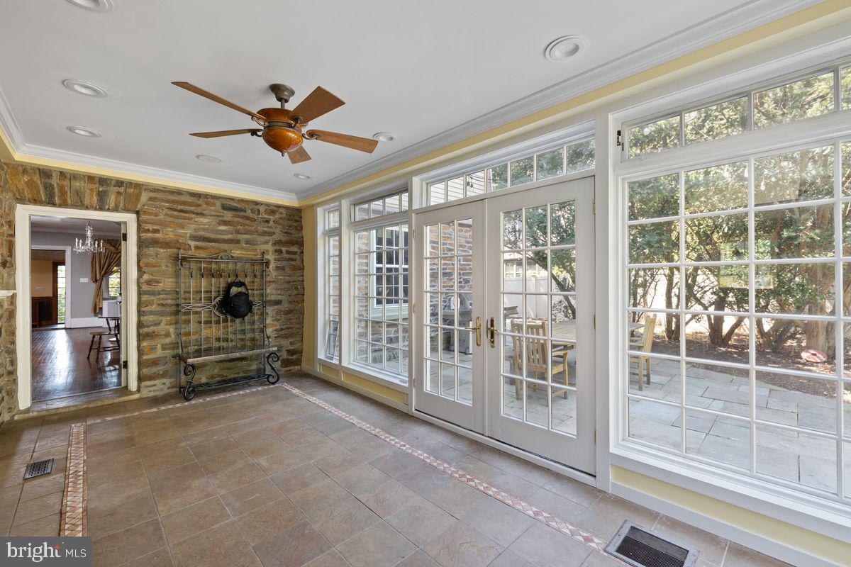 109 Edgehill Road Bala Cynwyd, PA 19004 - Photo 40 of 49 solarium