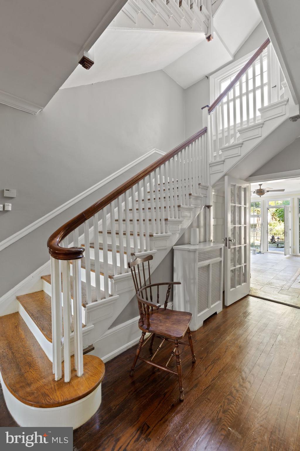 109 Edgehill Road Bala Cynwyd, PA 19004 - Photo 8 of 49 stairs