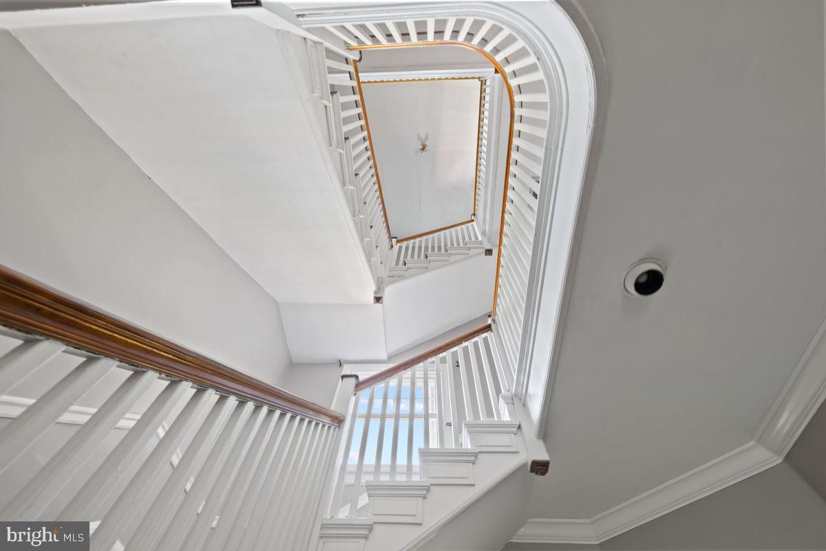 109 Edgehill Road Bala Cynwyd, PA 19004 - Photo 9 of 49 stairs