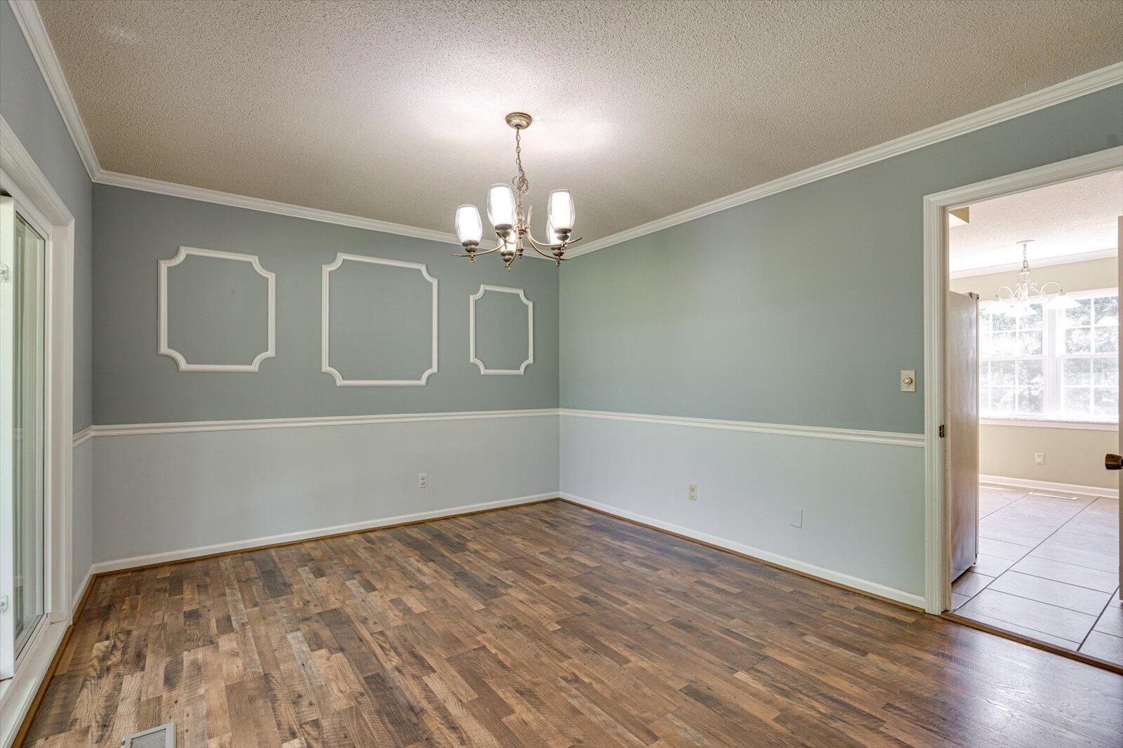 4719 North Forest Road Hixson, TN 37343 - Photo 8 of 39 Dining Room