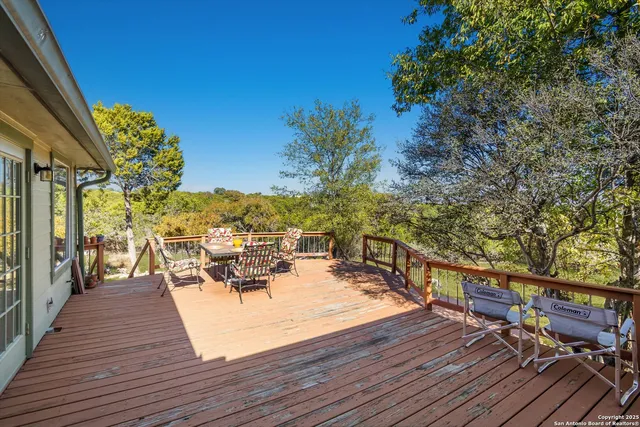 $585,000 | 116 Ridge Place, Boerne, TX 78006