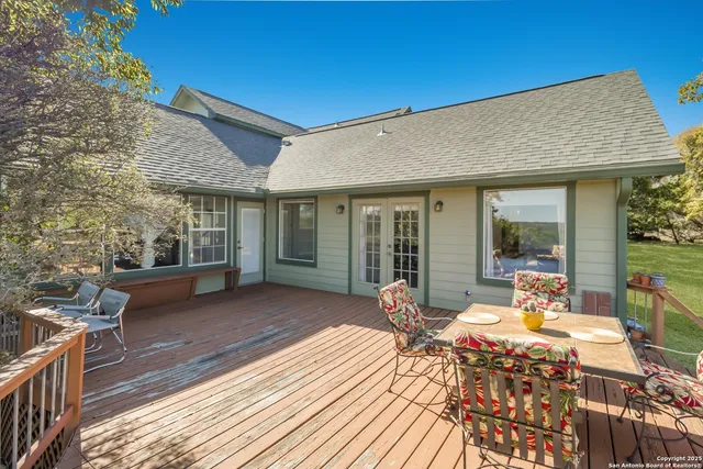 $585,000 | 116 Ridge Place, Boerne, TX 78006