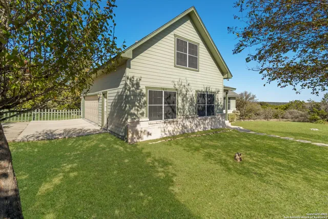 $585,000 | 116 Ridge Place, Boerne, TX 78006