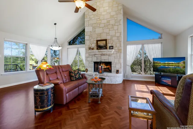 $585,000 | 116 Ridge Place, Boerne, TX 78006