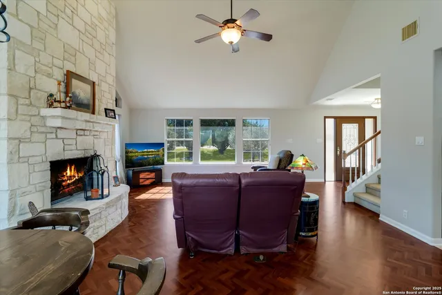 $585,000 | 116 Ridge Place, Boerne, TX 78006