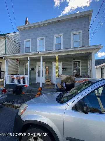 $170,000 | 207-209 East McMurtrie Street, Summit Hill, PA 18250