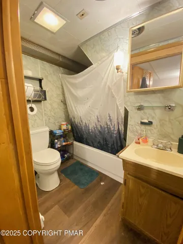 $170,000 | 207-209 East McMurtrie Street, Summit Hill, PA 18250