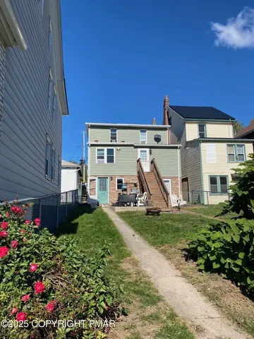 $170,000 | 207-209 East McMurtrie Street, Summit Hill, PA 18250