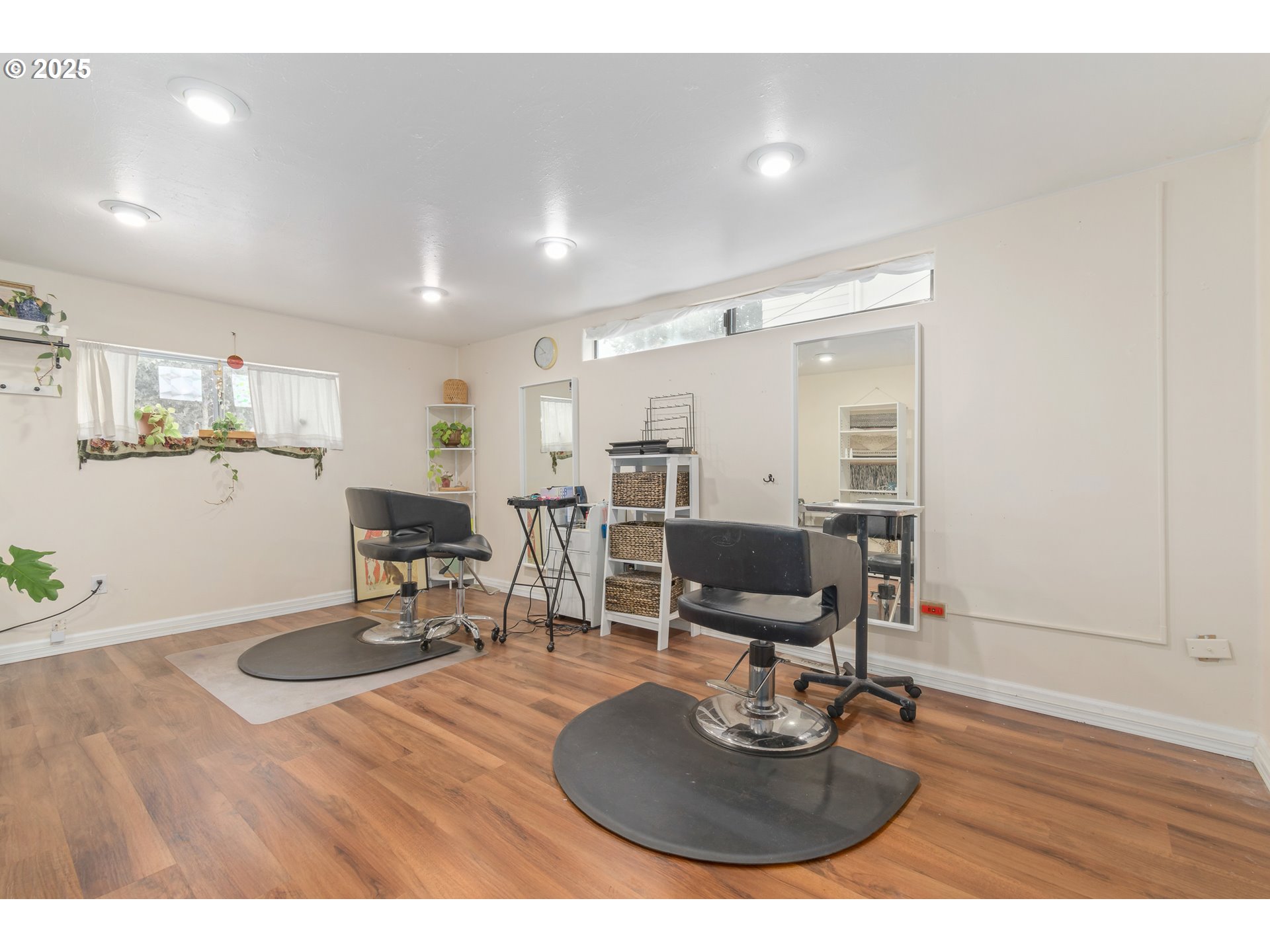 1492 Pearl Street Eugene, OR 97401 - Photo 21 of 46 Downstairs Unit
