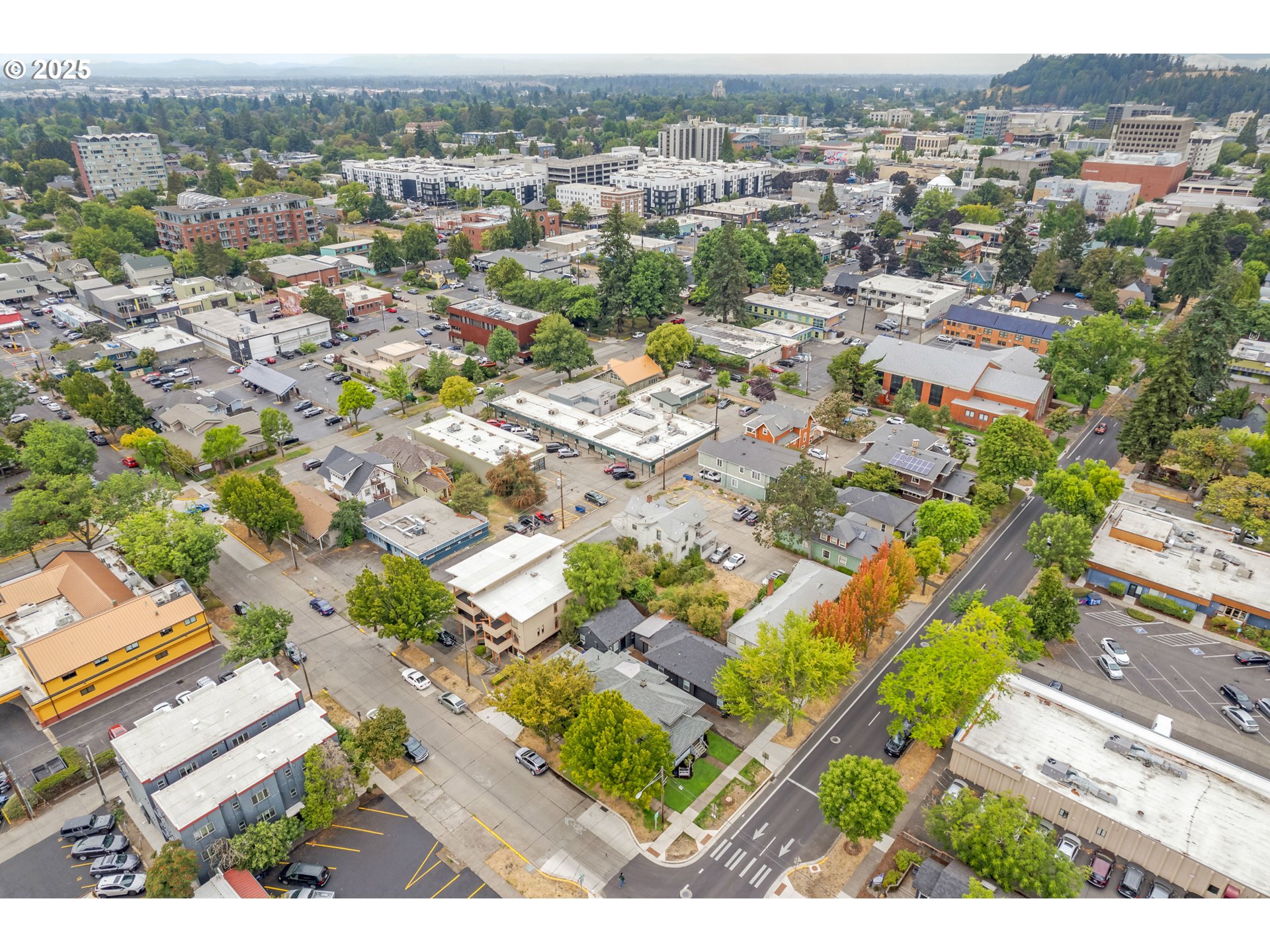 1492 Pearl Street Eugene, OR 97401 - Photo 44 of 46 Drone View/UAV