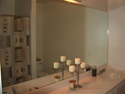 20 Meridian Circle Rohnert Park, CA 94928 - Photo 11 of 12 a room with a mirror