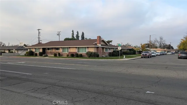 $499,000 | 3115 East Clinton Avenue, Fresno, CA 93703