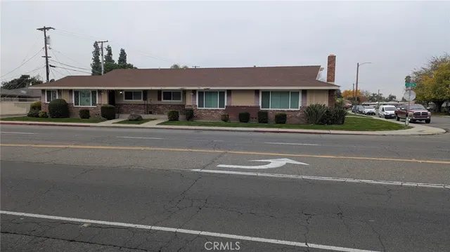 $499,000 | 3115 East Clinton Avenue, Fresno, CA 93703