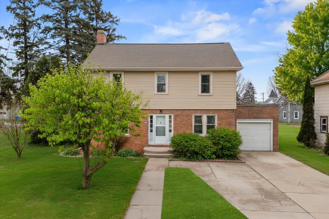 $299,000 | 125 Cherry Street, Campbellsport, WI 53010