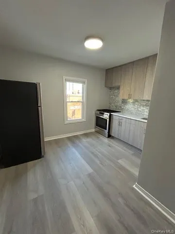 $2,200 | 2 McKee Street, Unit 3, Floral Park, NY 11001