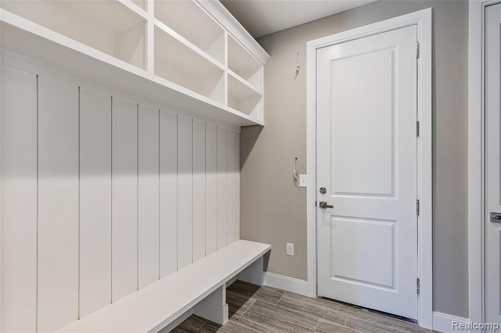 3837 Albatross Court, Unit 28 Rochester, MI 48309 - Photo 5 of 33