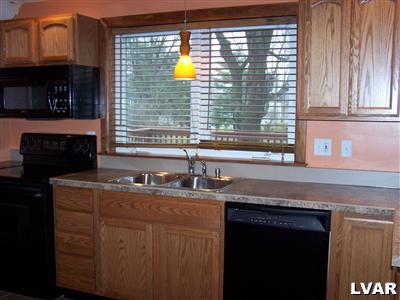 412 Barrett Road Emmaus, PA 18049 - Photo 3 of 13 Gallery Image 3