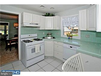 307 Media Line Road Broomall, PA 19008 - Photo 5 of 12 Kitchen
