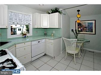 307 Media Line Road Broomall, PA 19008 - Photo 6 of 12 Kitchen