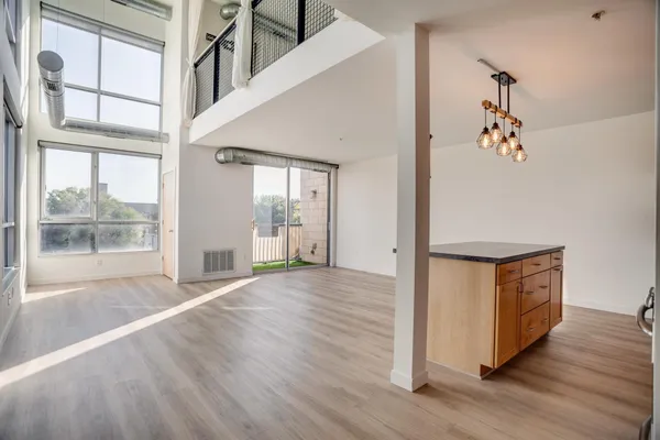 $225,000 | 1829 3rd Avenue South, Unit 203, Minneapolis, MN 55404