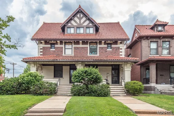 $165,000 | 6100 Waterman Boulevard, Unit 5, St. Louis, MO 63130