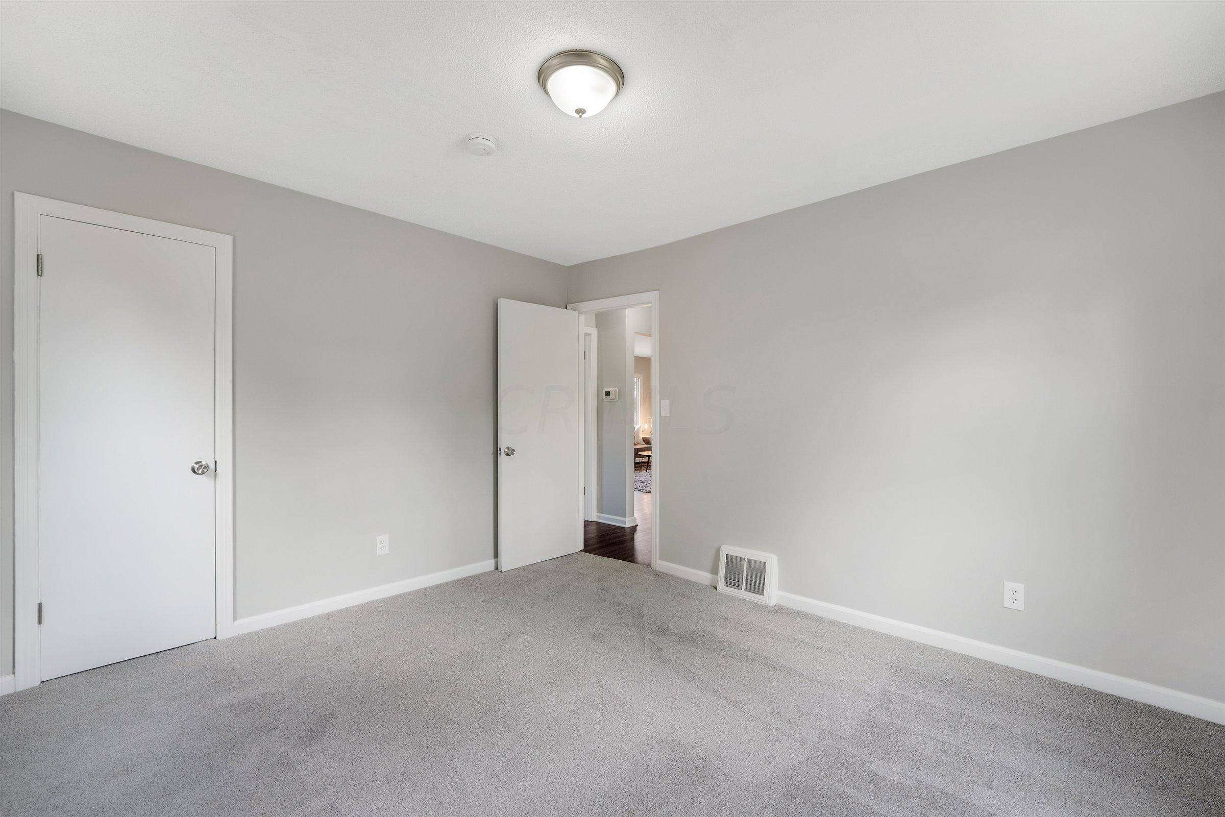 1999 Milden Road Columbus, OH 43221 - Photo 21 of 37 Gallery Image 21