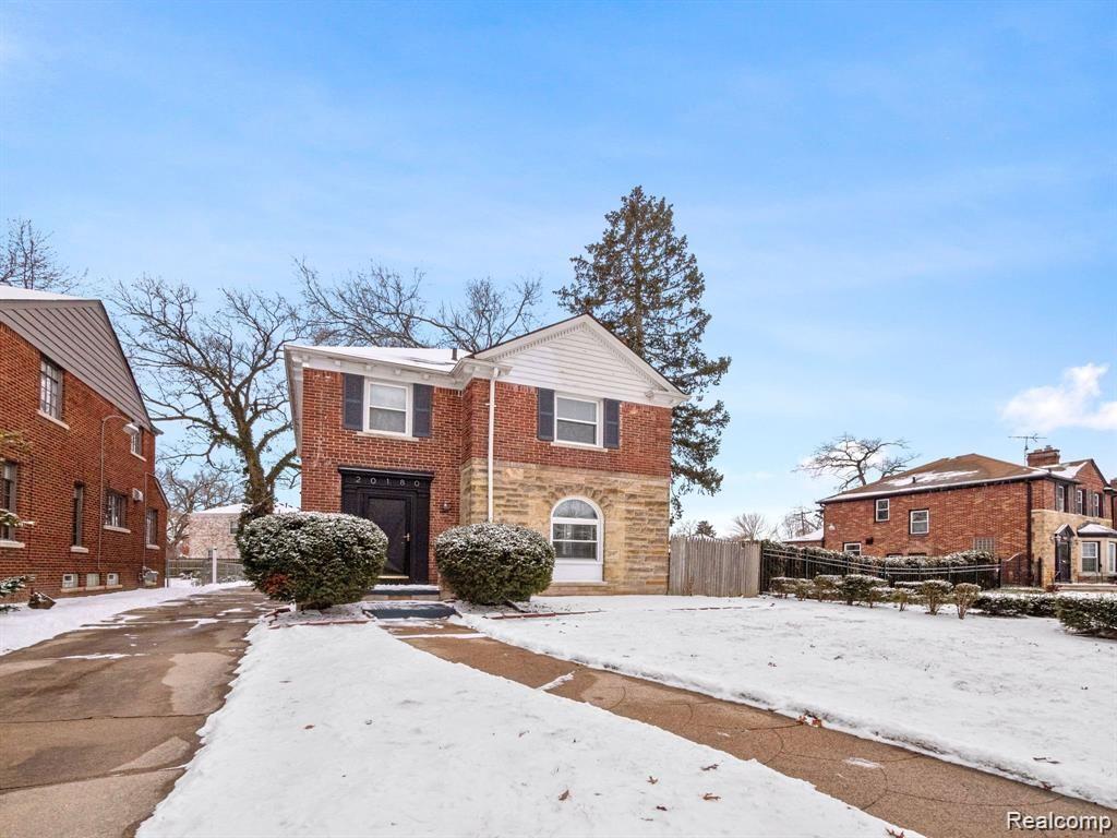 20180 Canterbury Road Detroit, MI 48221 - Photo 2 of 29 2-web-or-mls-P1788286.jpg