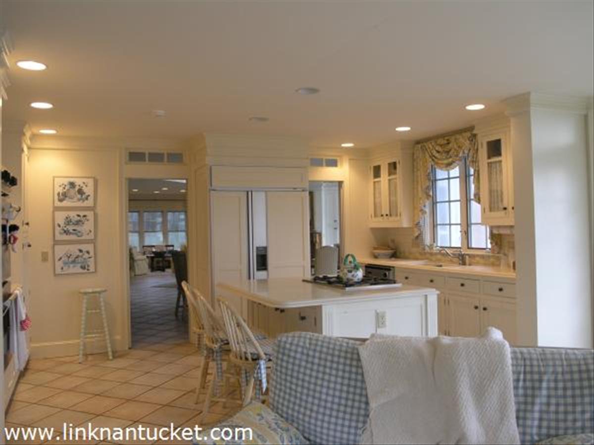 4 Monomoy Road Nantucket, MA 02554 - Photo 24 of 31 Gallery Image 24