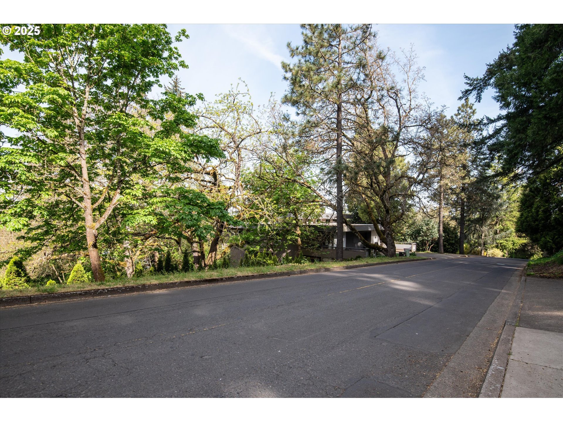 0 Crenshaw Road Eugene, OR 97401 - Photo 25 of 35 a view of a yard with an outdoor space