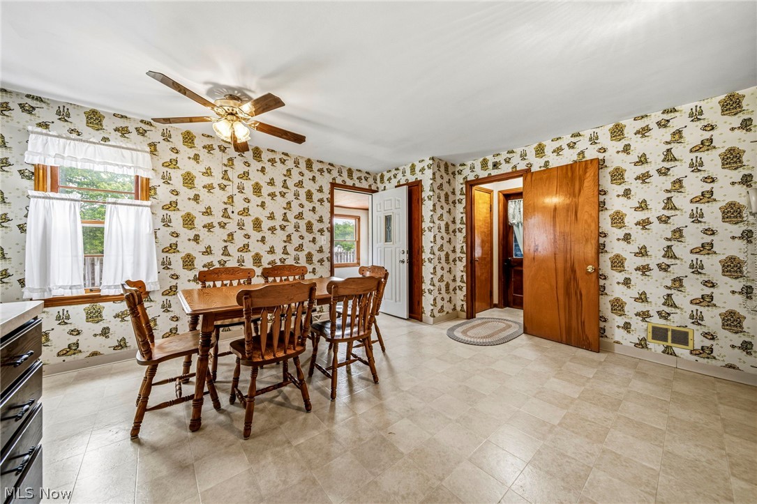 725 Chestnut Road Seven Hills, OH 44131 - Photo 7 of 43