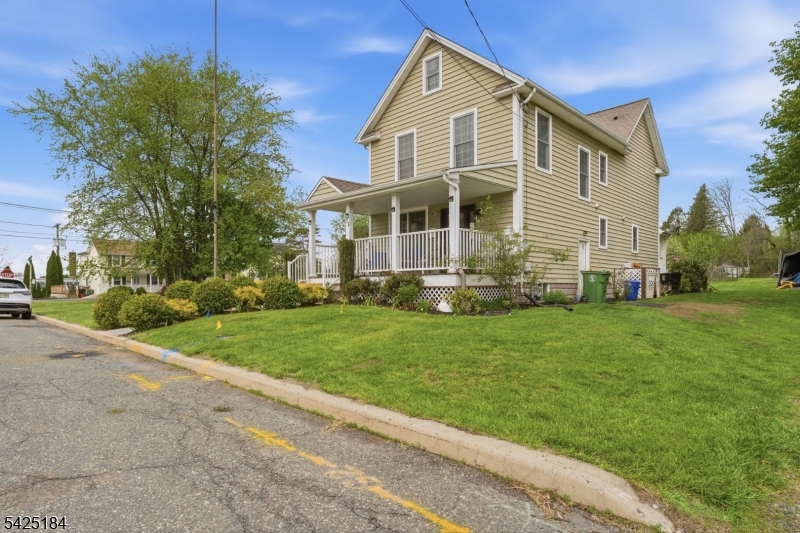 13 New Street Washington, NJ 07882 - Photo 3 of 18