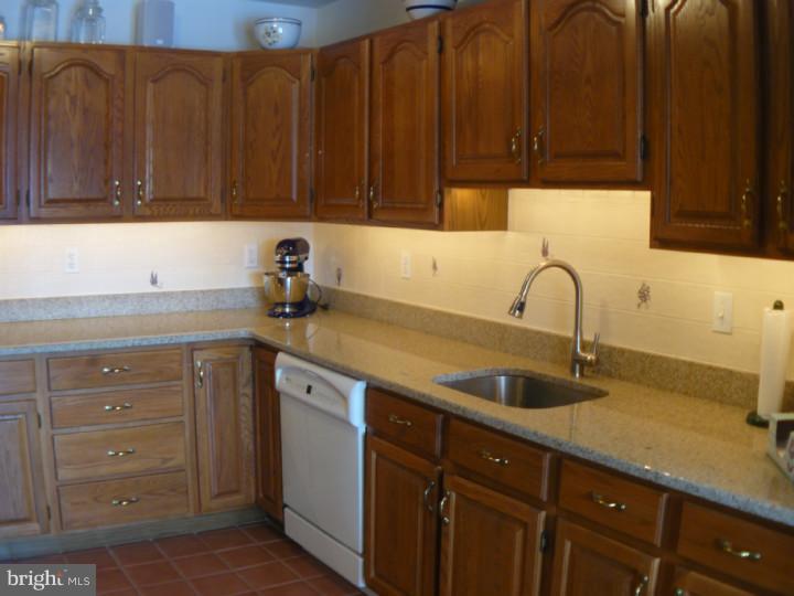 3 Spruce Road Chalfont, PA 18914 - Photo 6 of 17 Kitchen