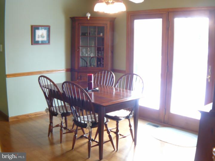 3 Spruce Road Chalfont, PA 18914 - Photo 8 of 17 Breakfast Room
