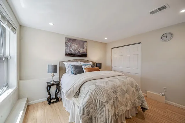 $1,388,888 | 1910 22nd Avenue, San Francisco, CA 94116